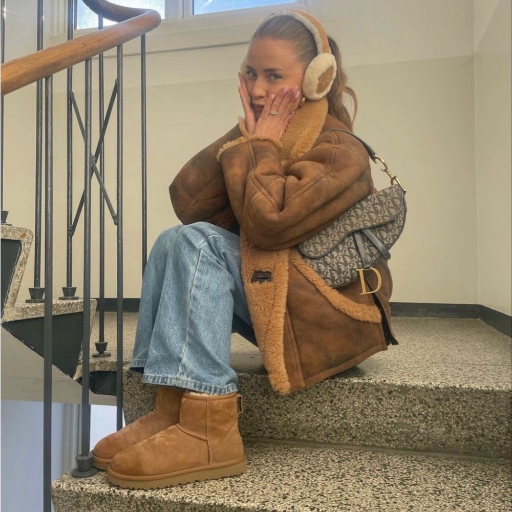 UGG Chestnut Mini Boots - Picture 1 of 16
